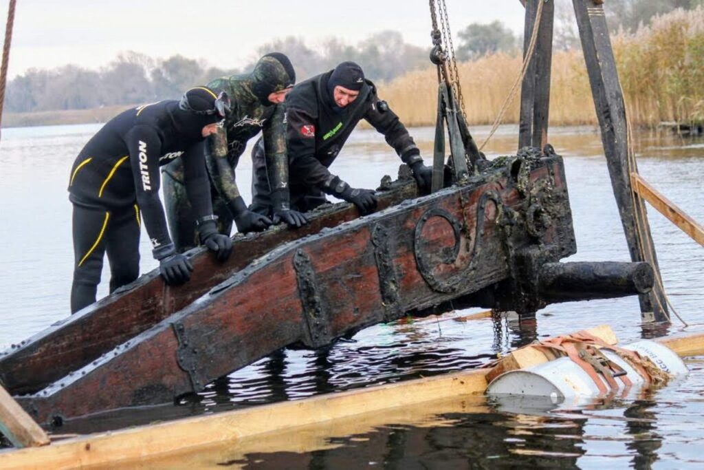 Niezwyk E Kozackie Odkrycie Na Dnie Dniepru Na Ukrainie Galeria Film